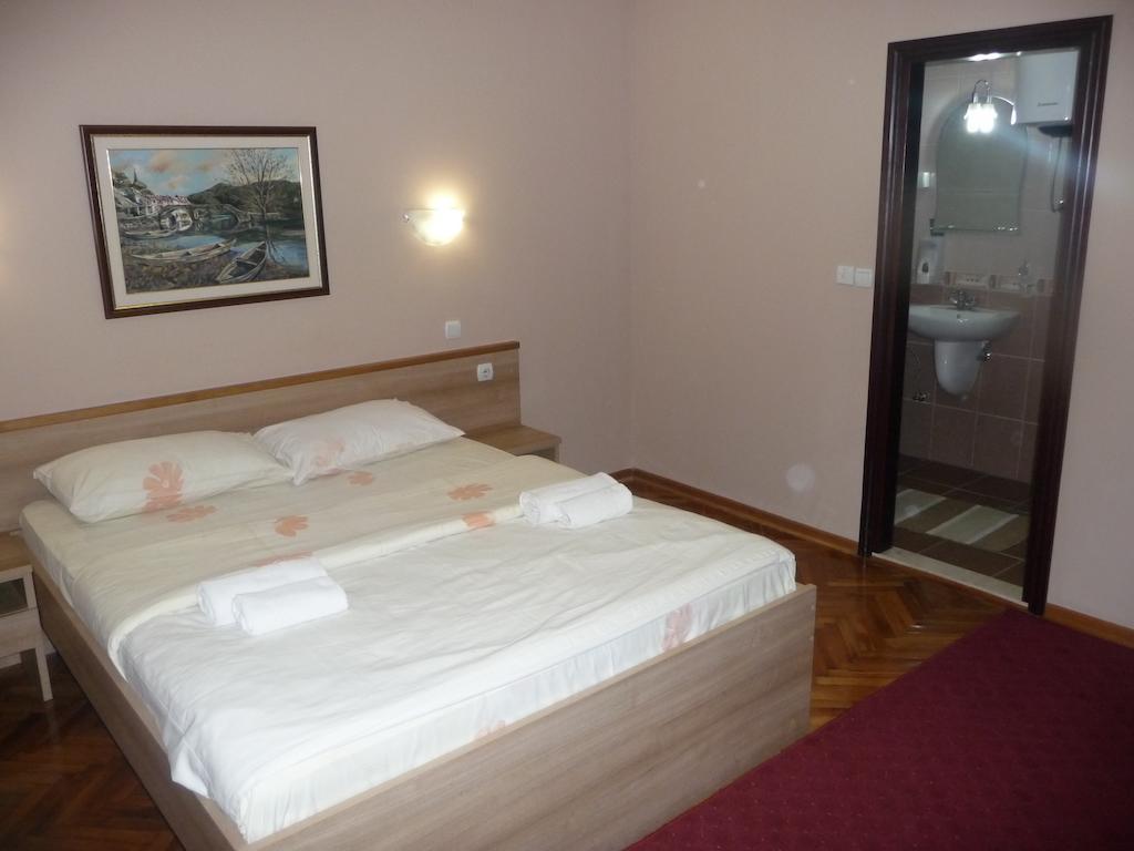 Hotel Ambiente Podgorica Chambre photo